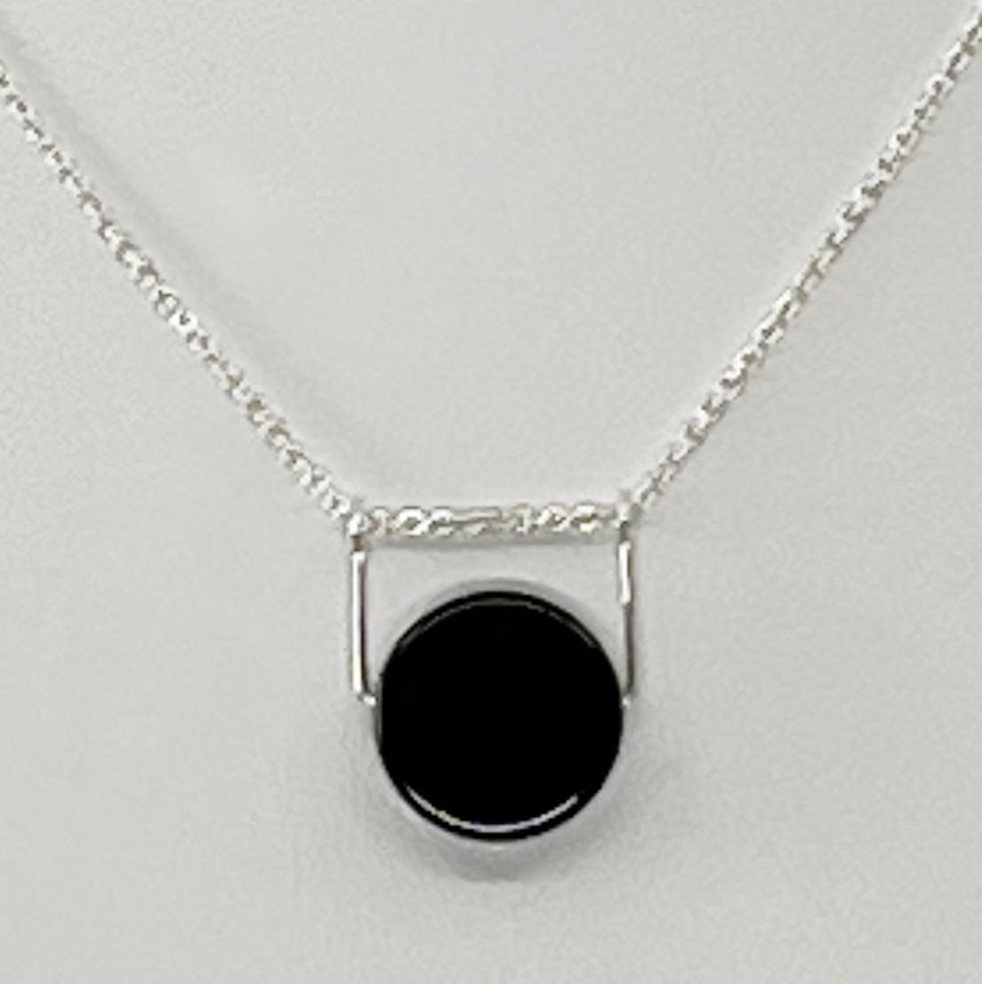 onyx 13 pendant